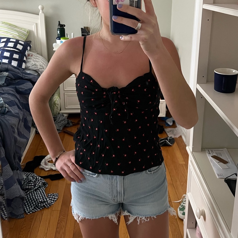 BRANDY MELVILLE TOP